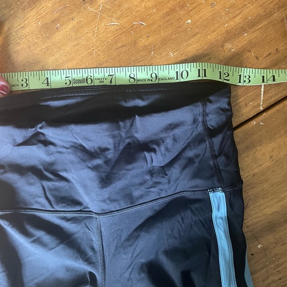 Lululemon Zip The Line Crop Black Blue Leggings Women's Size 6 - Picture 10 of 13